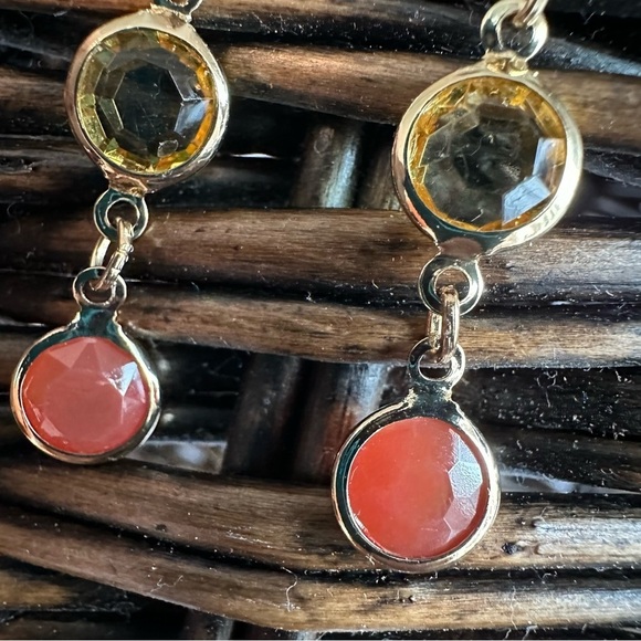 Beautiful 14K Gold Tone Green and Peach Dangle Earrings - Picture 4 of 10